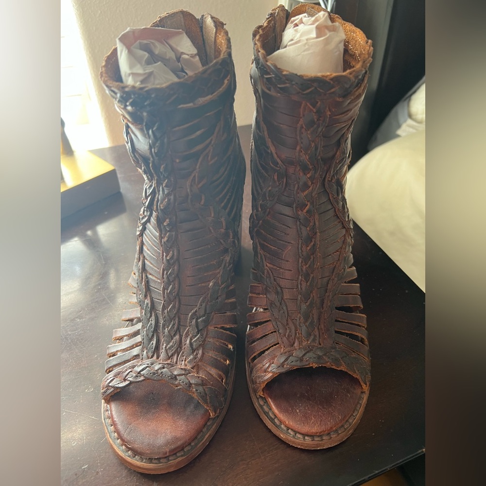 Freebird Bella sandals 8